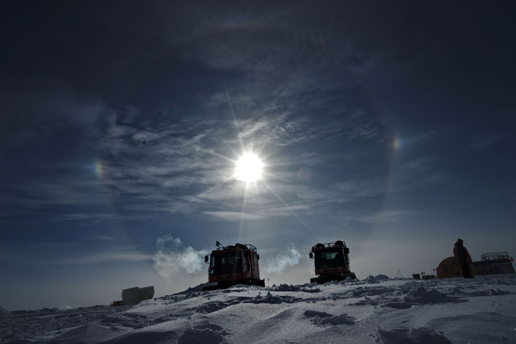 Bright sun with halo and sun dogs