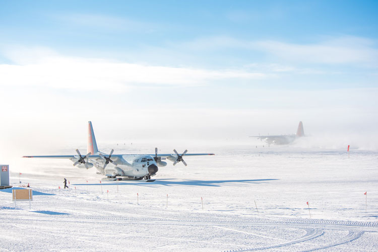 Two Hercs on South Pole skiway