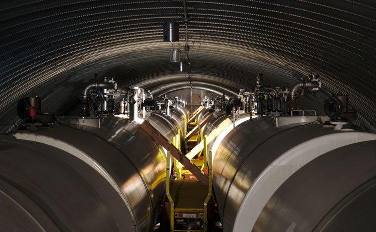 Fuel arch below South Pole station