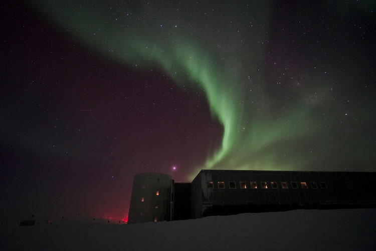 Swooping green auroras over South Pole station