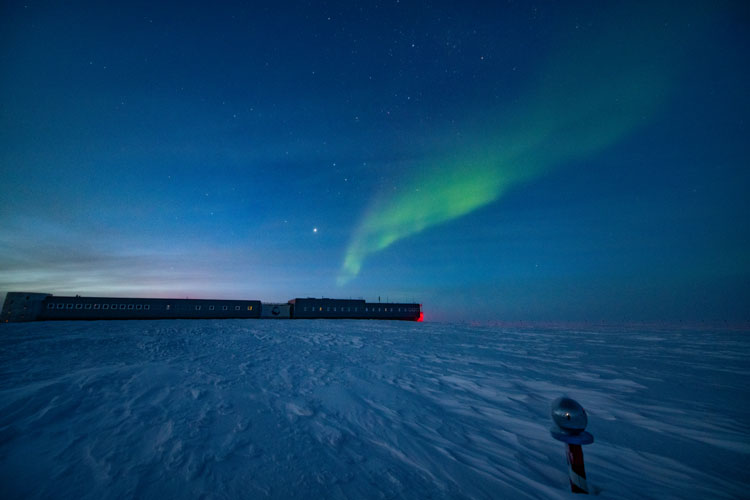 Aurora above distant South Pole station