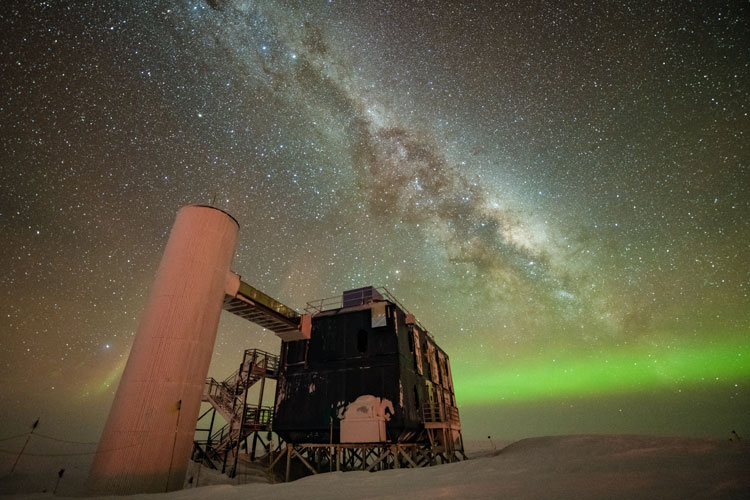 IceCube Lab with Milky Way overhead