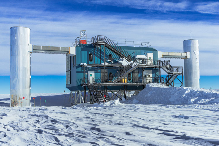 IceCube Lab on sunny day at South Pole