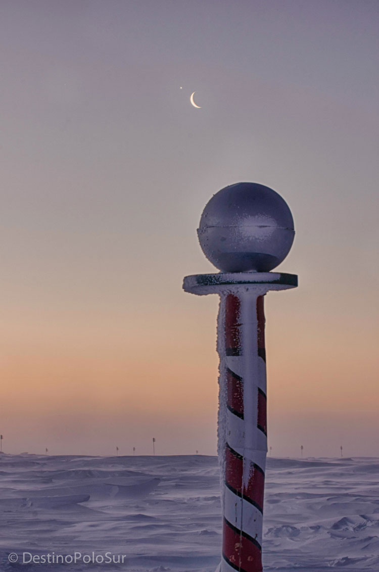 The conjunction, looks like a classic candy cane wrapped pole you would see in Christmas movies. 