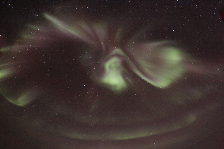 Aurora that looks somewhat like fireworks exploding