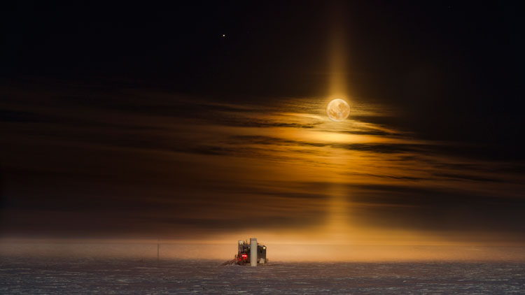 full moon in moon pillar