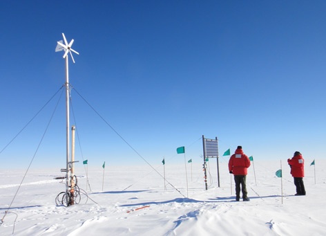 <span class="jb-title">The South Pole’s harsh climate has its challenges for construction but is an ideal location for radio detection of neutrinos. Radio waves travel long distances in the cold, Antarctic ice and the South Pole is one of the most radio quiet places on earth.</span><br/>