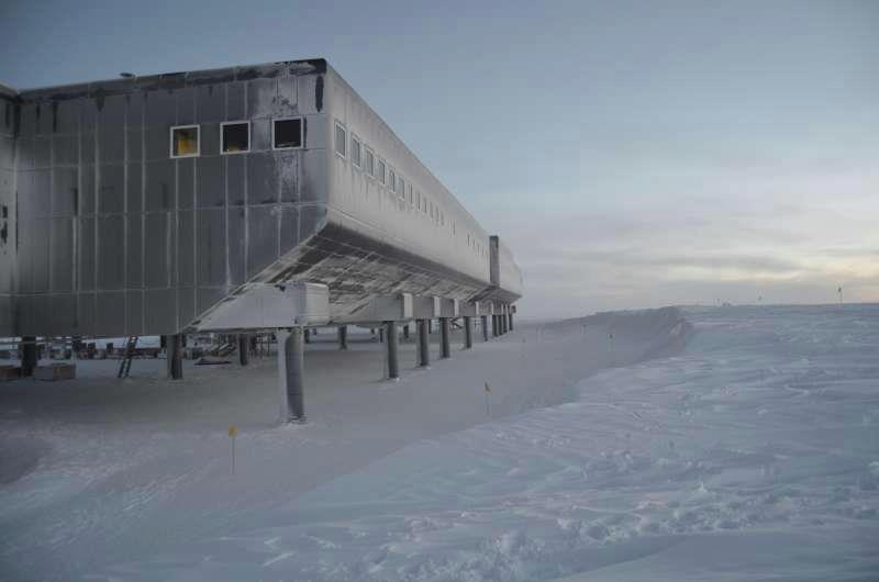 <span class="jb-title">The South Pole location provides an extremely clean, stable environment; scientific infrastructure provided by the NSF South Pole Station; and ideal southern hemisphere locations to complement dark matter searches in the northern hemisphere.</span><br/>